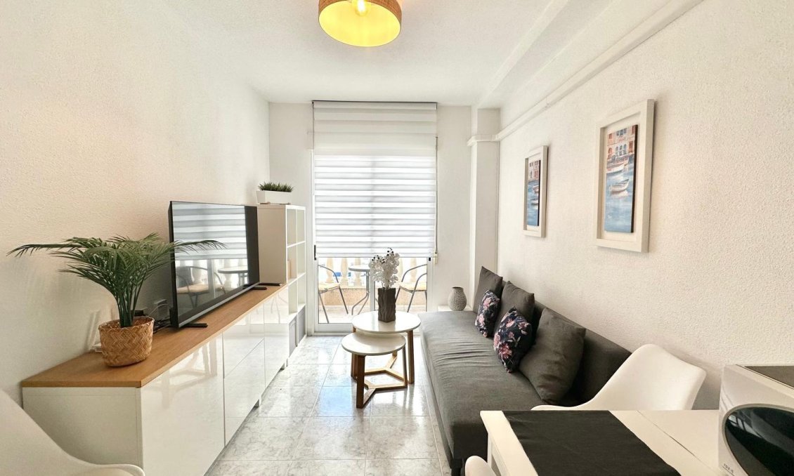 Revente - Appartement -
Torrevieja - Centro