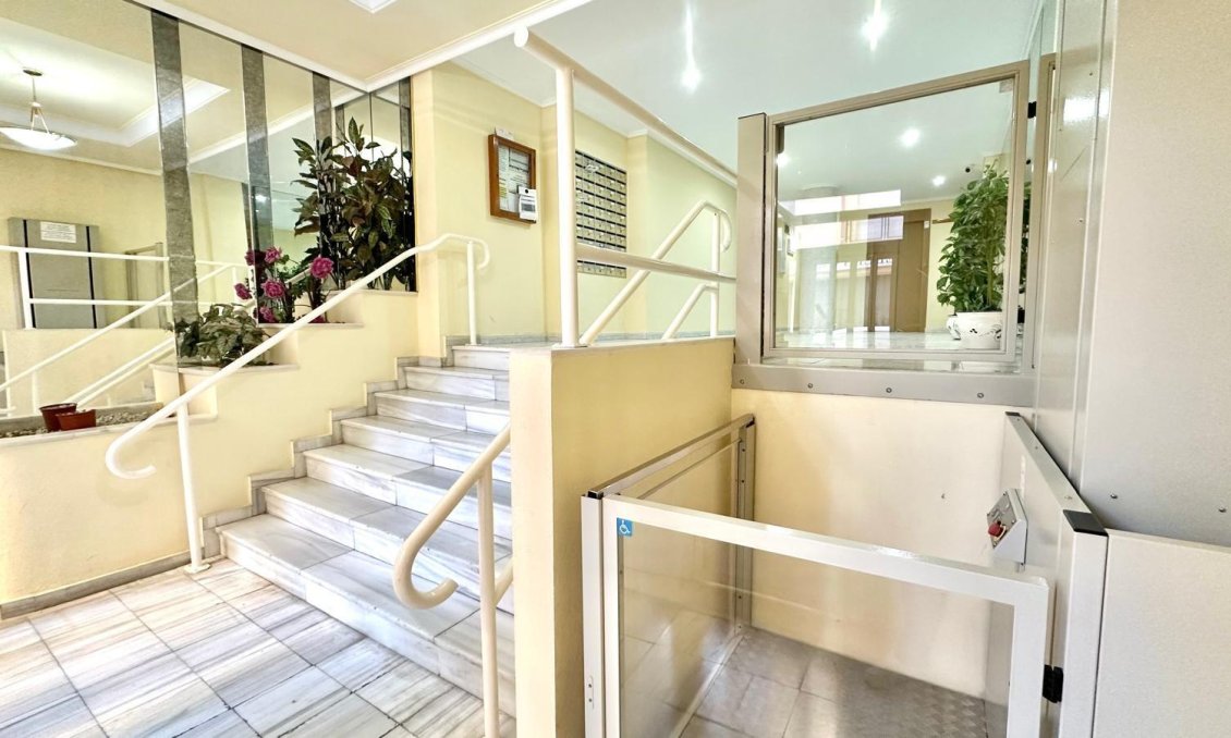 Revente - Appartement -
Torrevieja - Centro