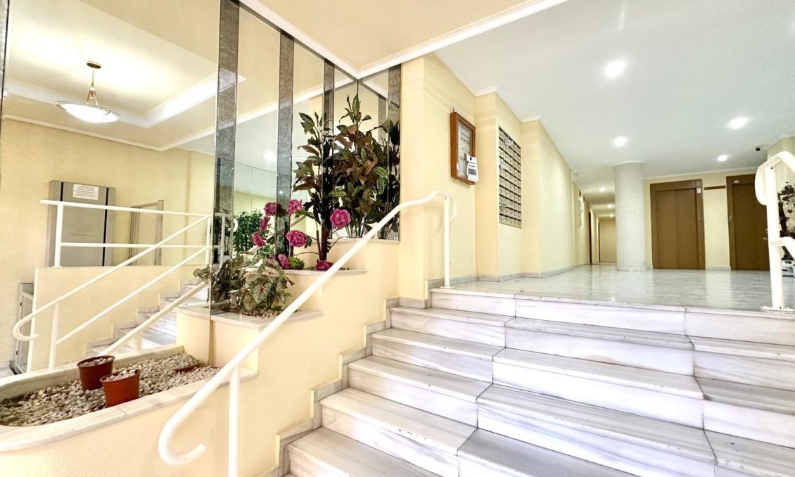 Revente - Appartement -
Torrevieja - Centro