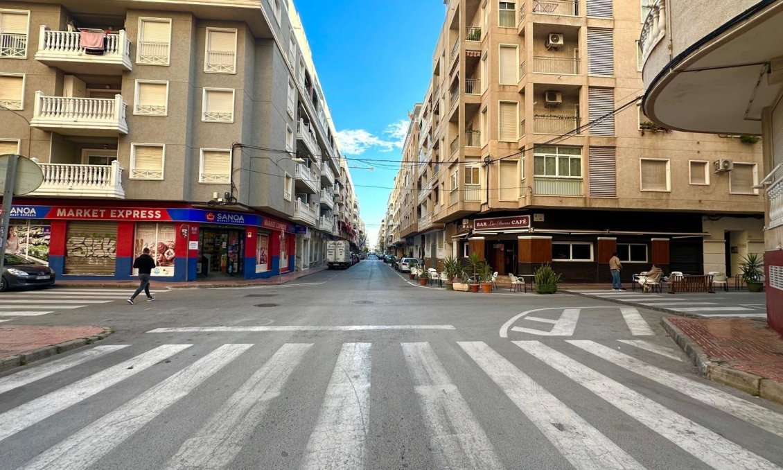 Revente - Appartement -
Torrevieja - Centro