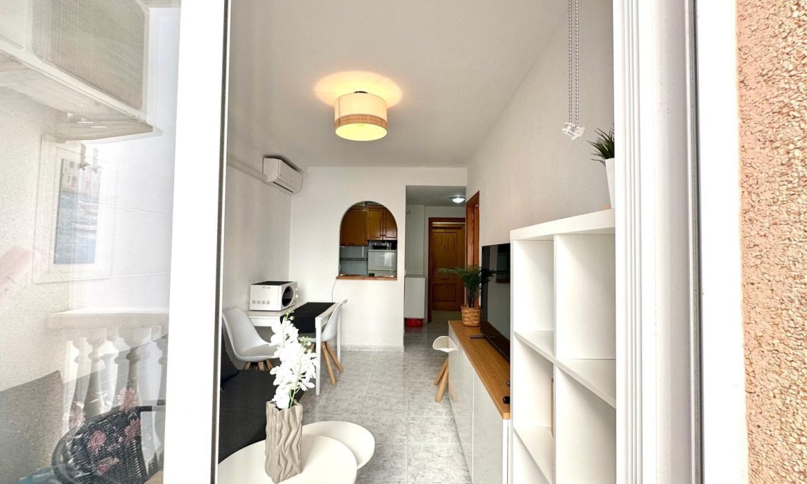 Revente - Appartement -
Torrevieja - Centro