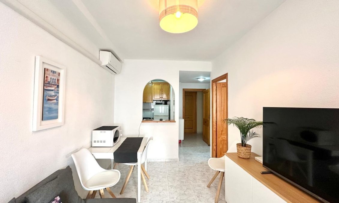 Revente - Appartement -
Torrevieja - Centro