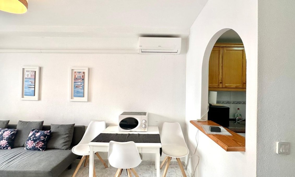 Revente - Appartement -
Torrevieja - Centro