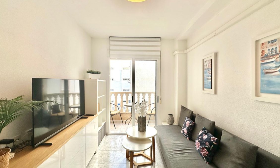 Revente - Appartement -
Torrevieja - Centro