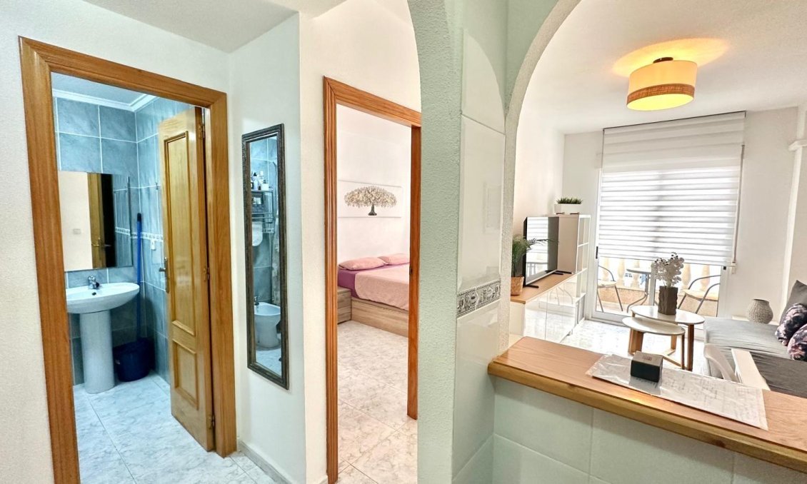 Revente - Appartement -
Torrevieja - Centro