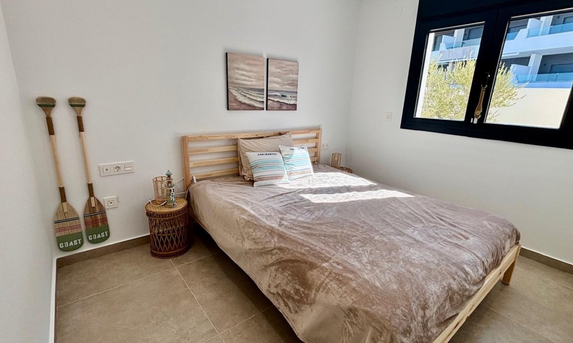 Obra nueva - Villa -
Rafal - polideportivo