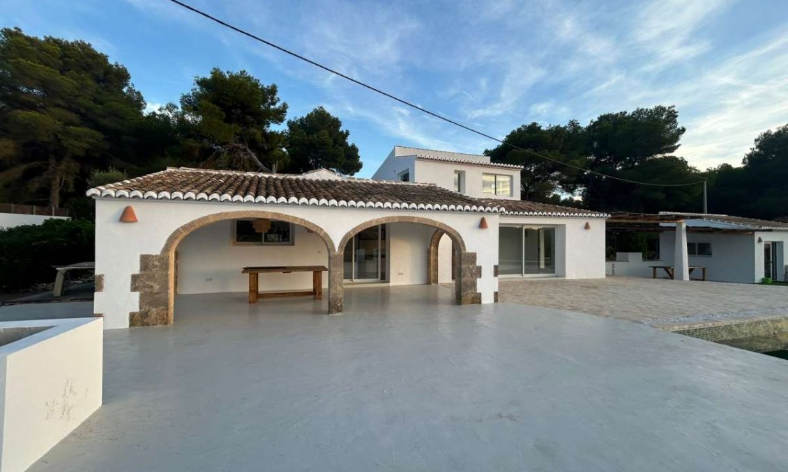 Használt Ingatlanok - Villa -
Jávea - Costa Blanca