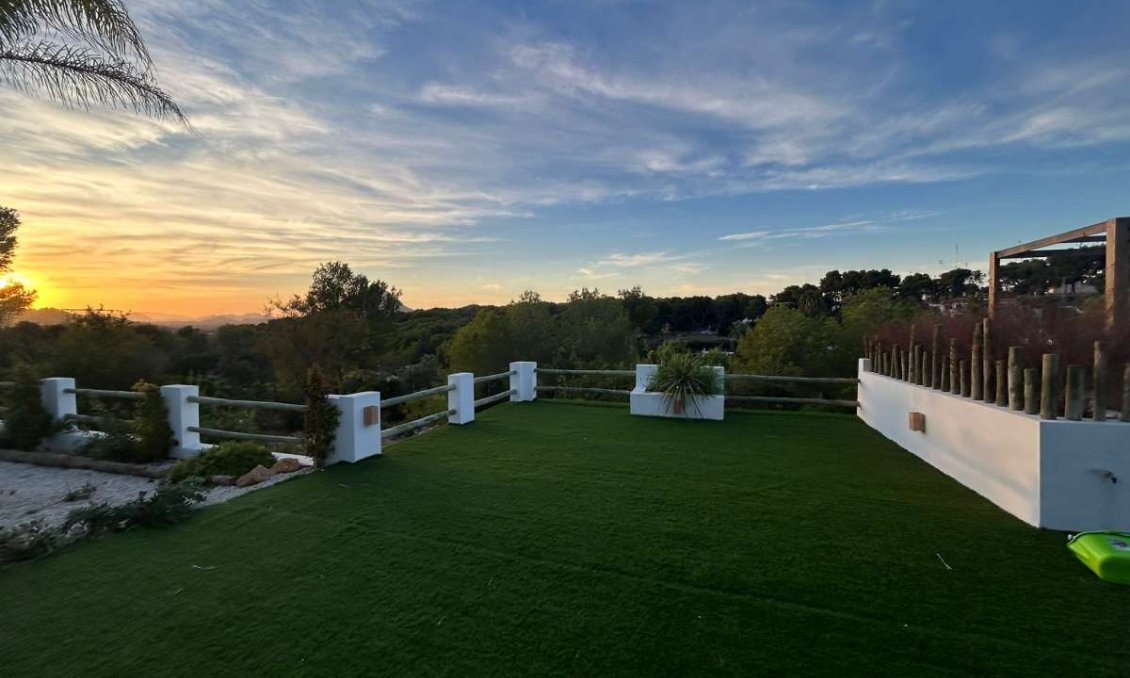 Használt Ingatlanok - Villa -
Jávea - Costa Blanca