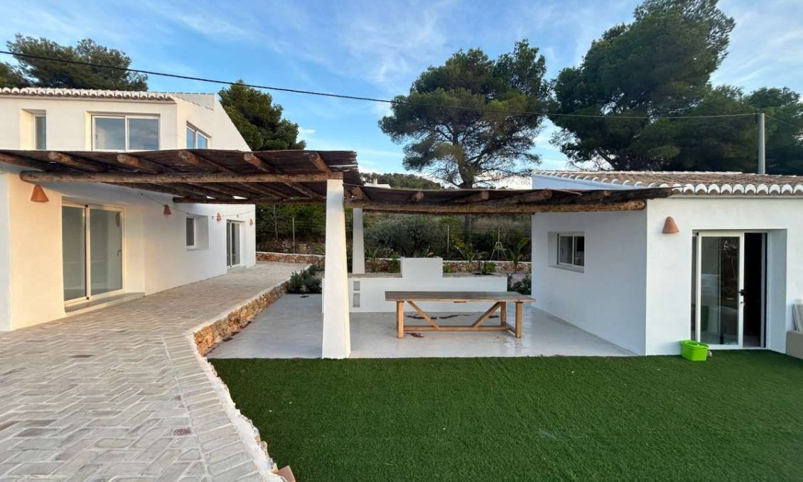 Használt Ingatlanok - Villa -
Jávea - Costa Blanca