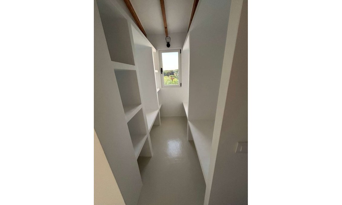 Resale - Villa -
Jávea - Costa Blanca