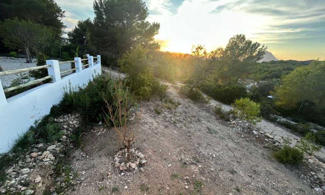 Resale - Villa -
Jávea - Costa Blanca