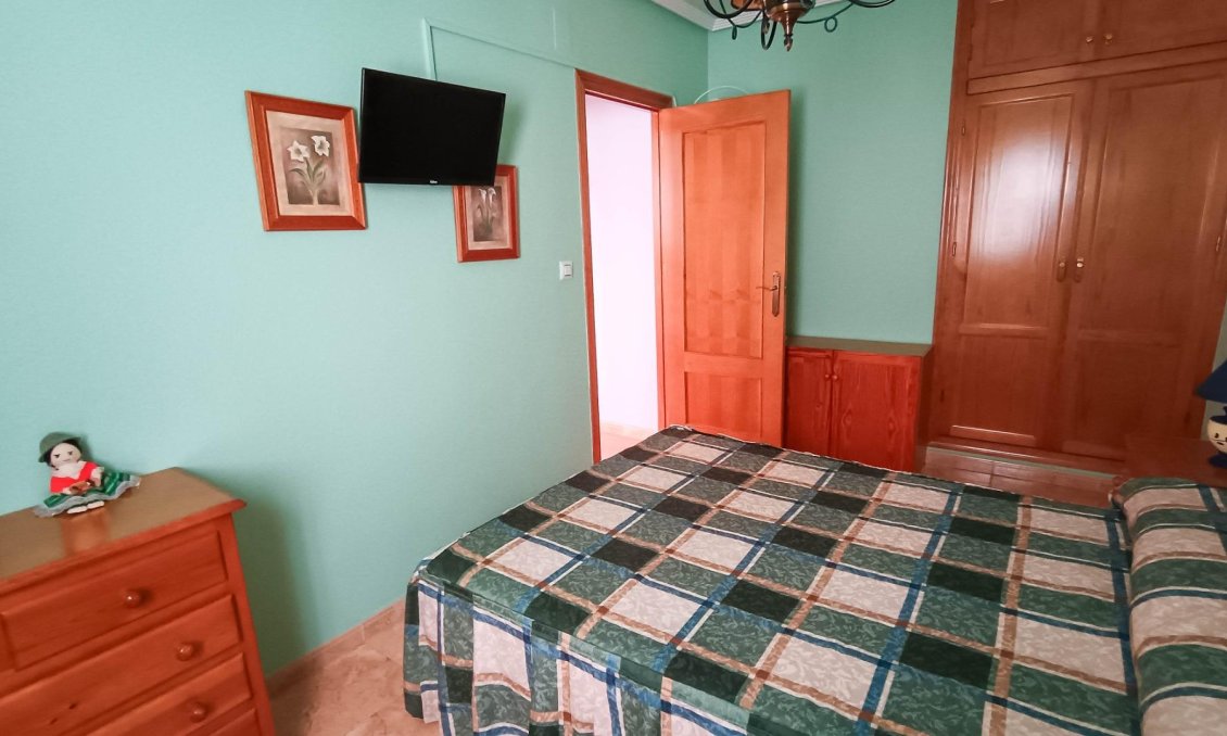 Segunda mano - Bungalow -
Torrevieja - Parque Acuático - Sector 25