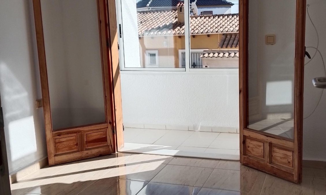 Segunda mano - Town House -
Torrevieja - Los Balcones