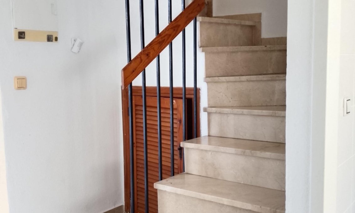 Segunda mano - Town House -
Torrevieja - Los Balcones