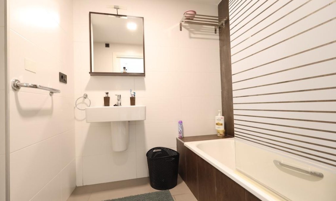 Segunda mano - Apartamento -
Orihuela Costa - Costa Blanca