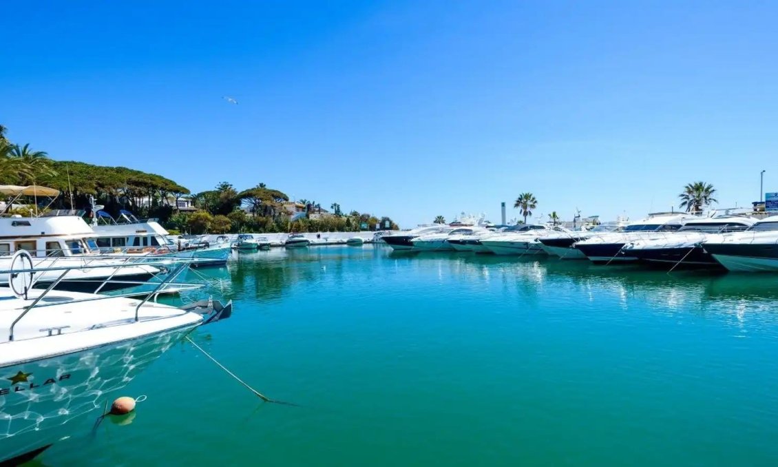 Obra nueva - Ground floor apartment -
Marbella - Cabopino Golf