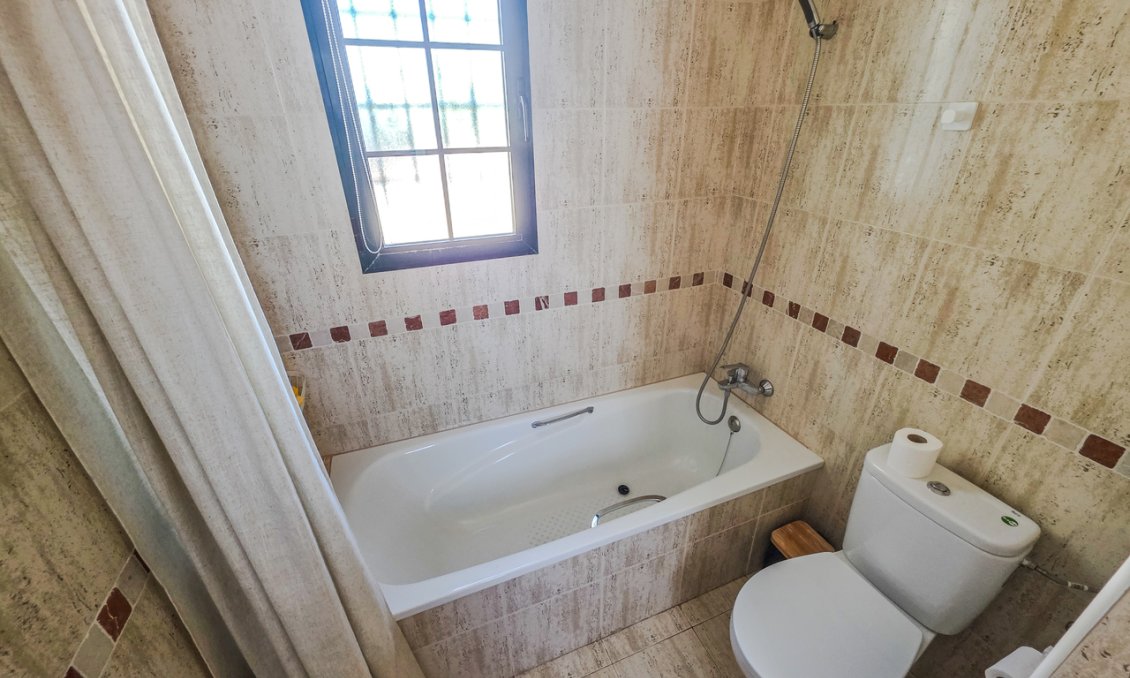 Segunda mano - Villa -
Los Dolses - Inland