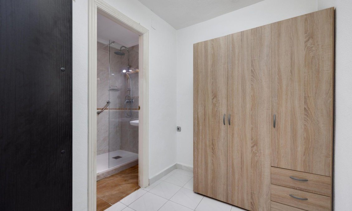 Használt Ingatlanok - Apartman -
Torrevieja - Centrum