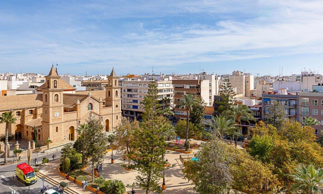 Használt Ingatlanok - Apartman -
Torrevieja - Centrum