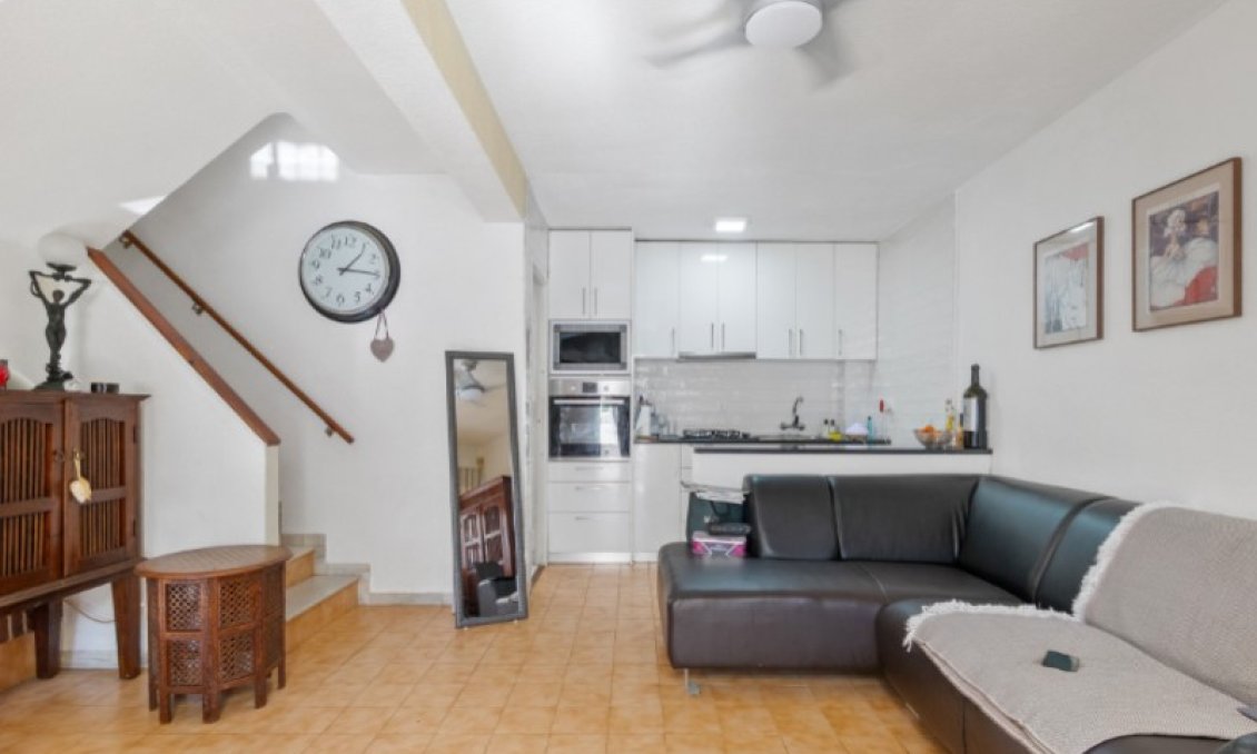 Használt Ingatlanok - Sorház -
Torrevieja - Costa Blanca