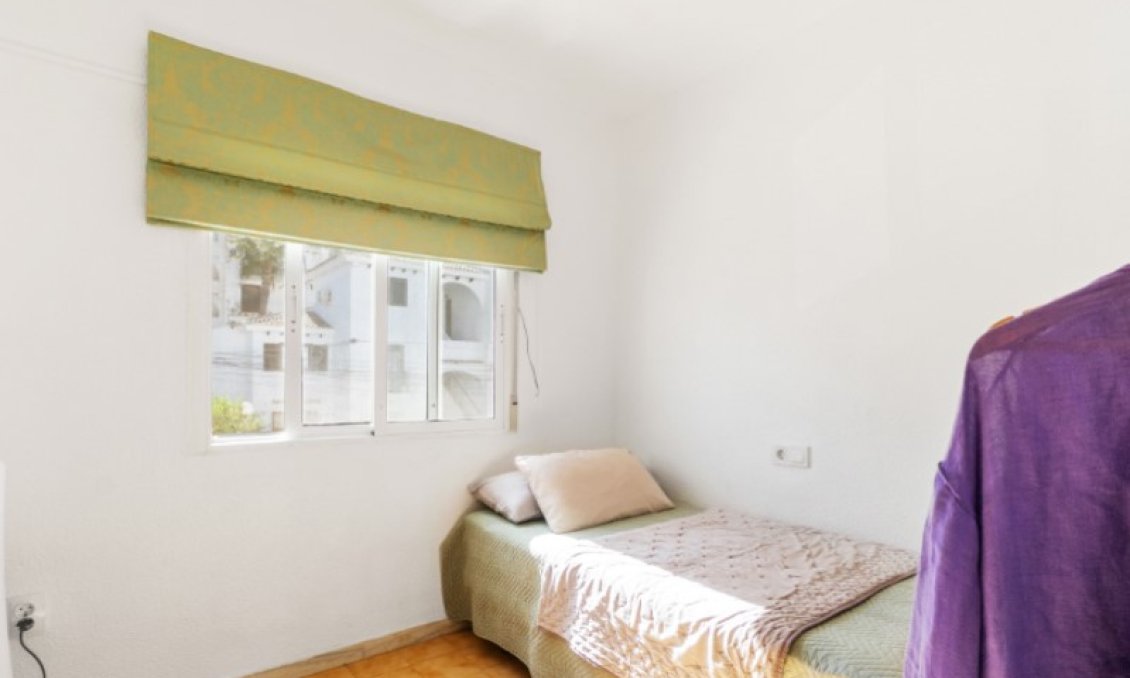 Használt Ingatlanok - Sorház -
Torrevieja - Costa Blanca