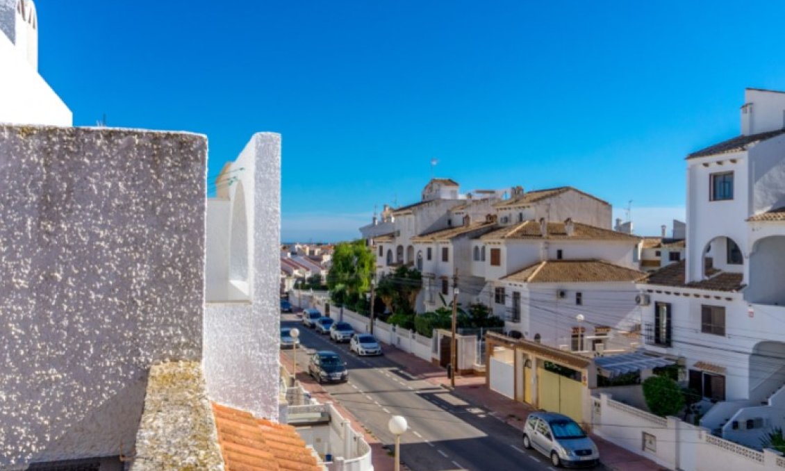 Használt Ingatlanok - Sorház -
Torrevieja - Costa Blanca