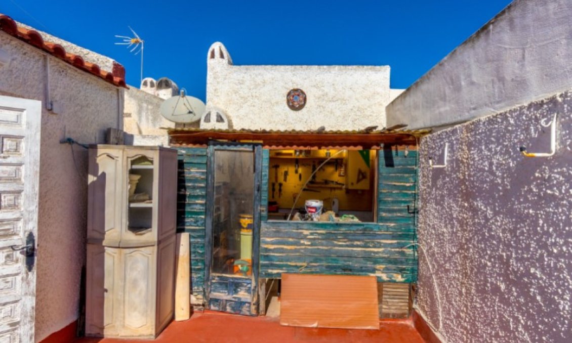 Használt Ingatlanok - Sorház -
Torrevieja - Costa Blanca