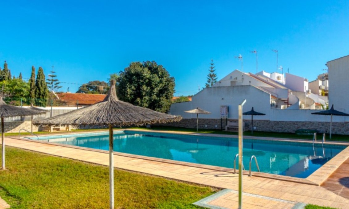 Használt Ingatlanok - Sorház -
Torrevieja - Costa Blanca