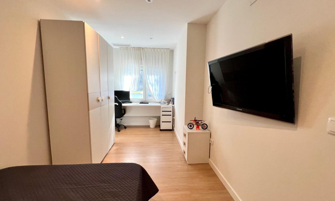 Használt Ingatlanok - Villa -
Elda - Inland