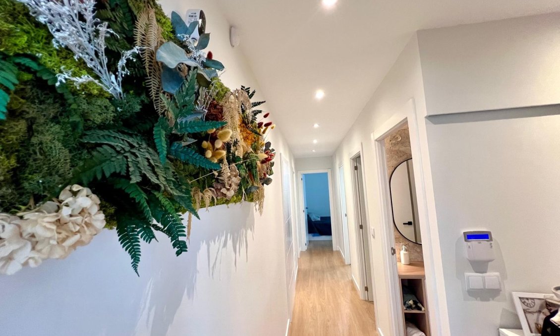 Használt Ingatlanok - Villa -
Elda - Inland