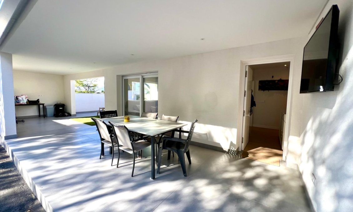 Használt Ingatlanok - Villa -
Elda - Inland