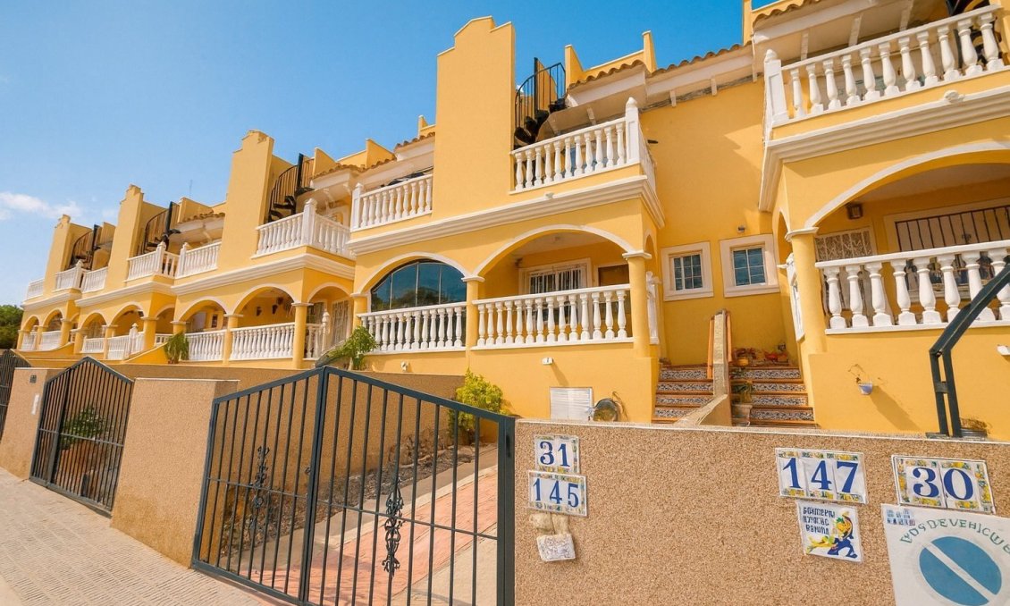 Használt Ingatlanok - Sorház -
Algorfa - Inland