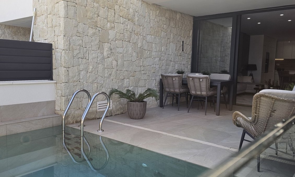 Segunda mano - Villa -
Dolores - Sector 4