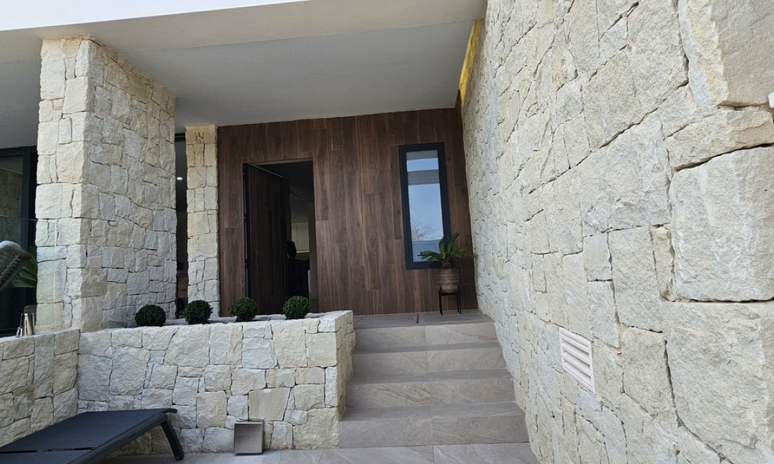 Segunda mano - Villa -
Dolores - Sector 4