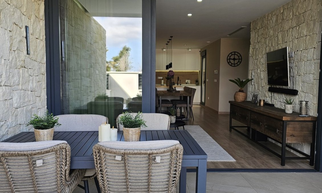 Segunda mano - Villa -
Dolores - Sector 4