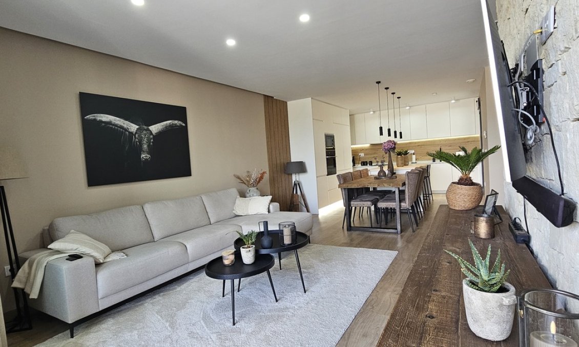 Segunda mano - Villa -
Dolores - Sector 4