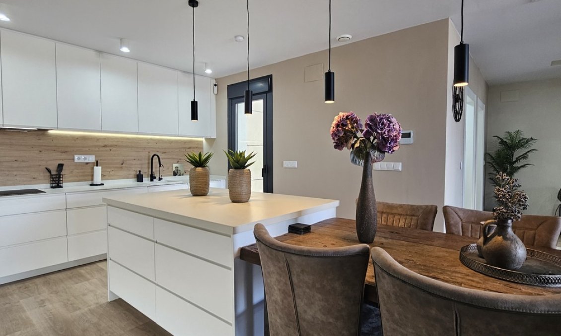 Segunda mano - Villa -
Dolores - Sector 4