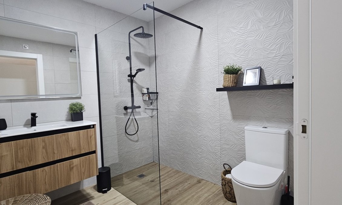 Segunda mano - Villa -
Dolores - Sector 4