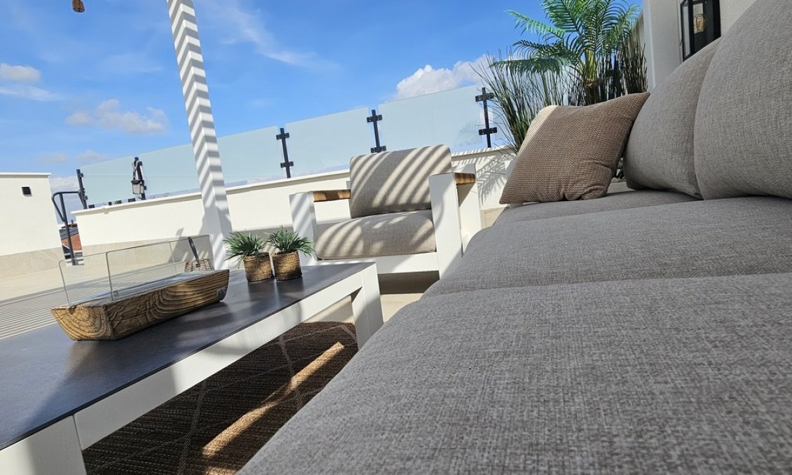 Segunda mano - Villa -
Dolores - Sector 4