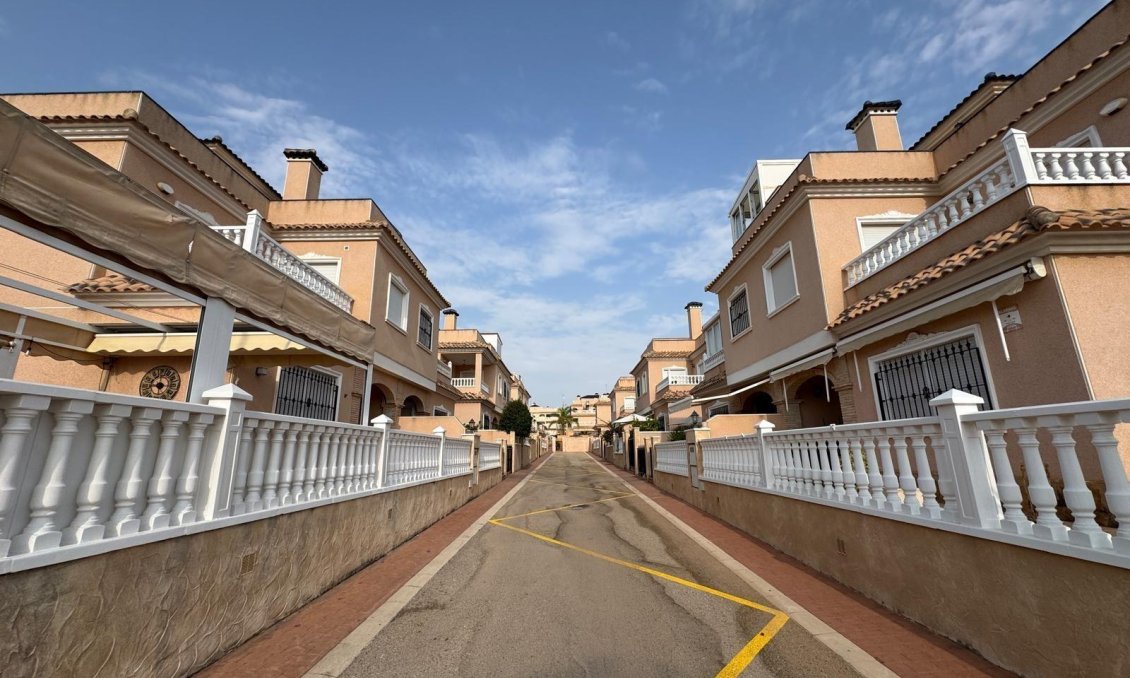 Segunda mano - Town House -
Orihuela Costa - Los Dolses