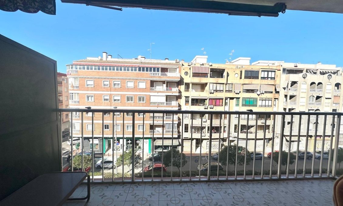 Segunda mano - Apartamento -
Torrevieja - Acequion