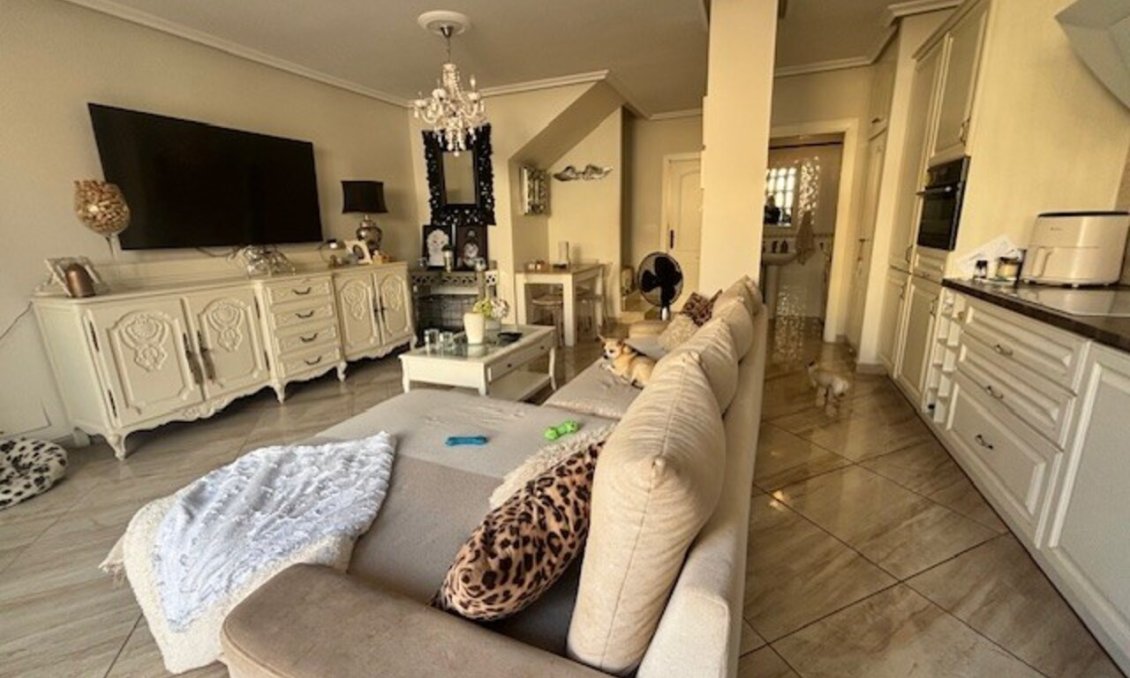 Segunda mano - Duplex -
La Florida - Inland