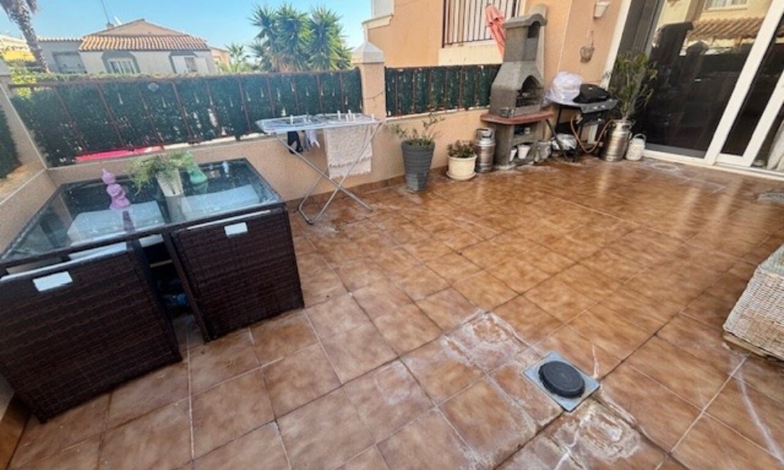 Segunda mano - Duplex -
La Florida - Inland