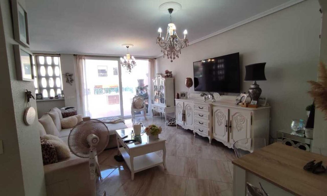 Segunda mano - Duplex -
La Florida - Inland