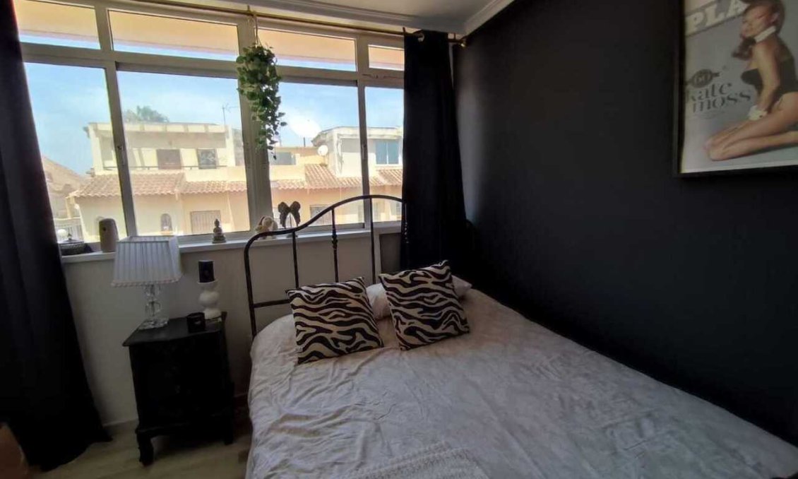 Segunda mano - Duplex -
La Florida - Inland