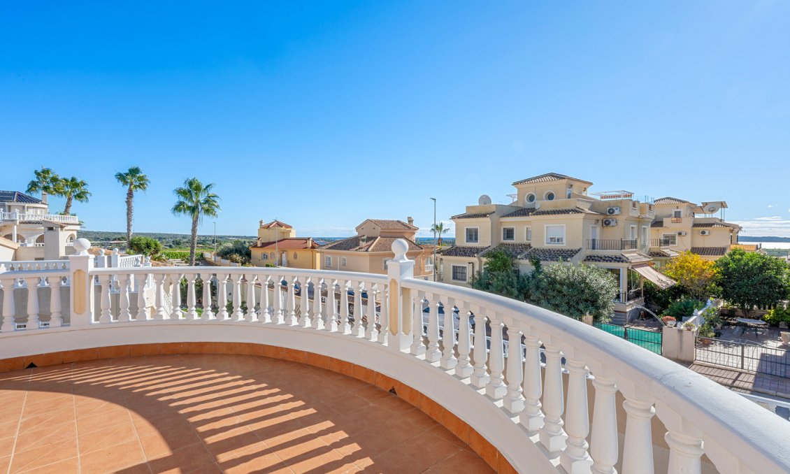 Segunda mano - Villa -
Rojales - Inland