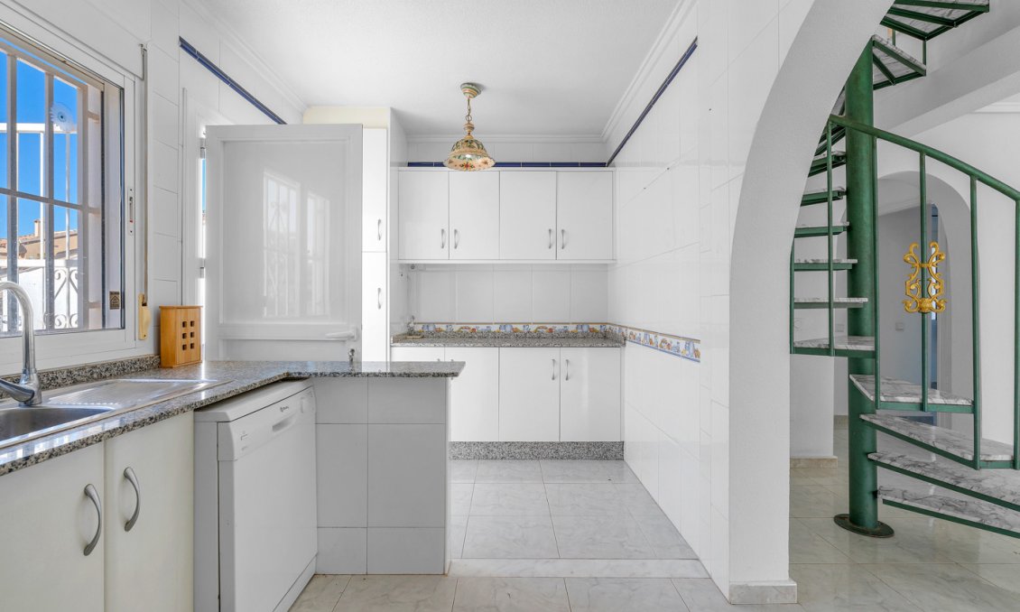 Segunda mano - Villa -
Rojales - Inland