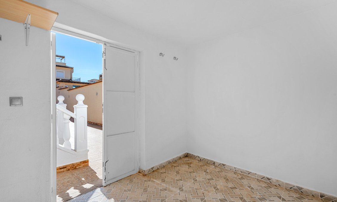 Segunda mano - Villa -
Rojales - Inland