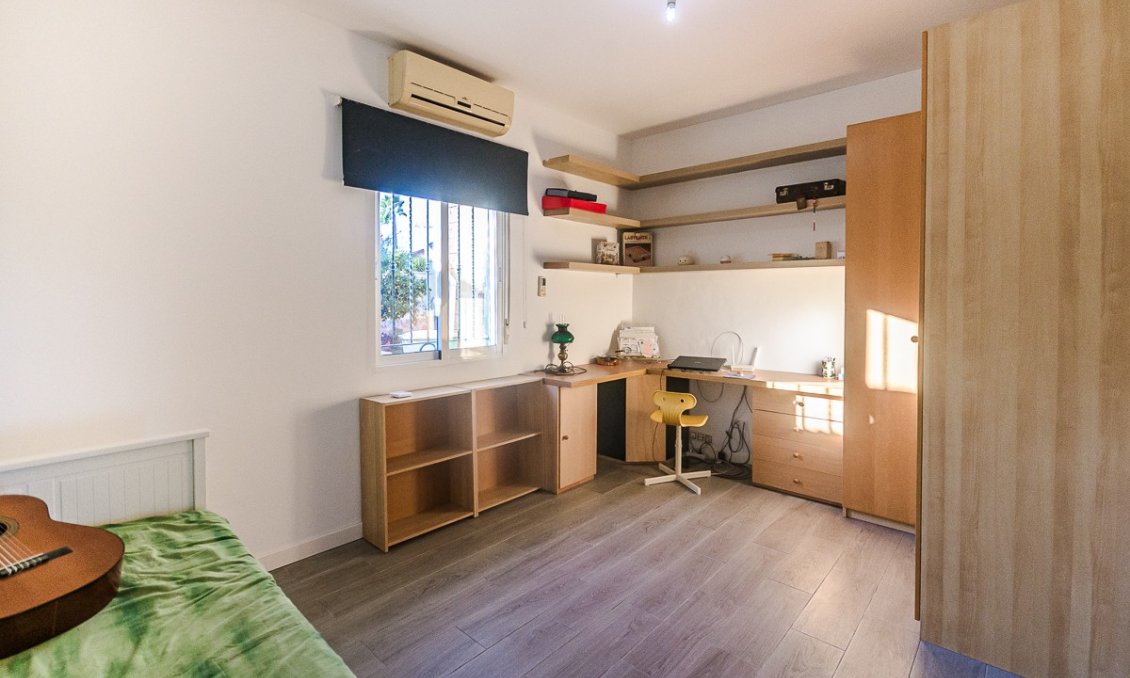 Segunda mano - Villa -
Orihuela - Inland