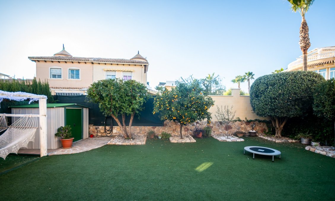 Segunda mano - Villa -
Orihuela - Inland